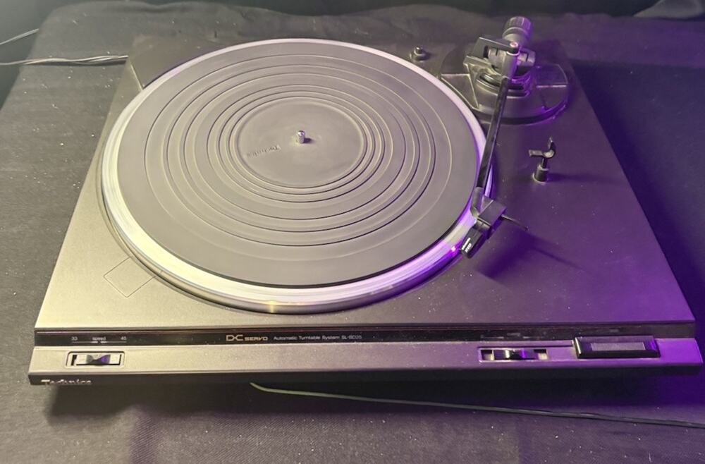 Technics Automatic Belt-drive Turntable Record Player SL-BD25 DC Servo TESTED